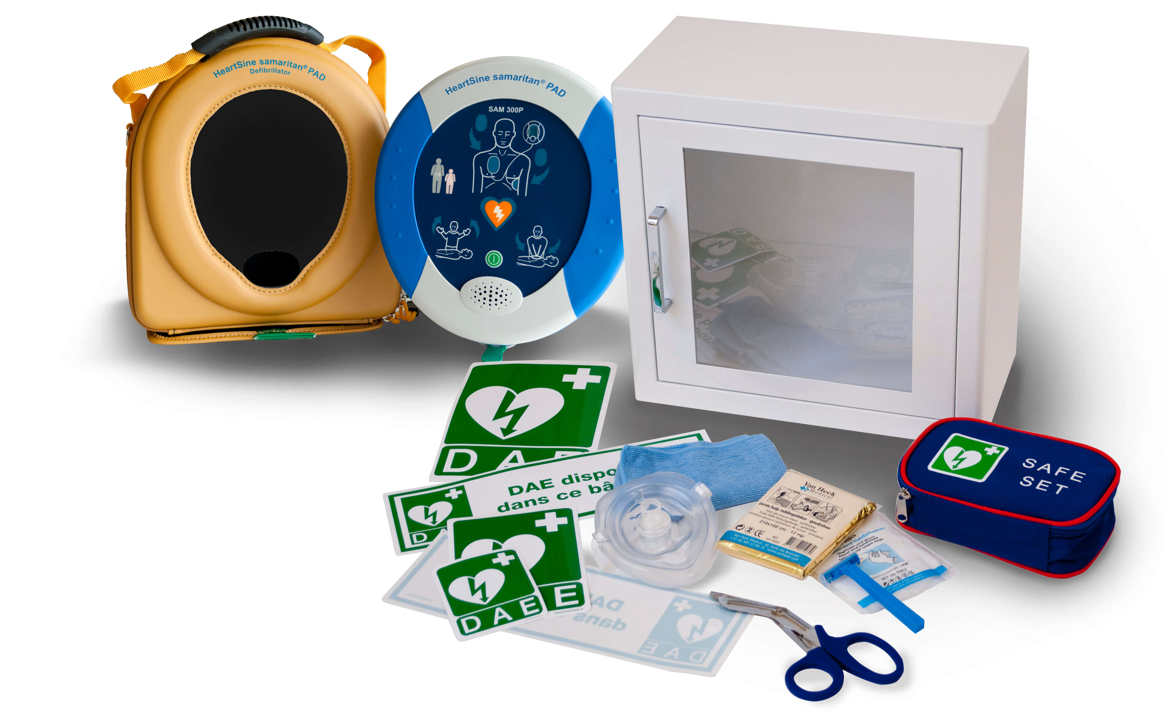 Pack dfibrillateur automatique HeartSine avec armoire de protection, signalisation, trousse de secours et housse de transport pour le dfibrillateur.